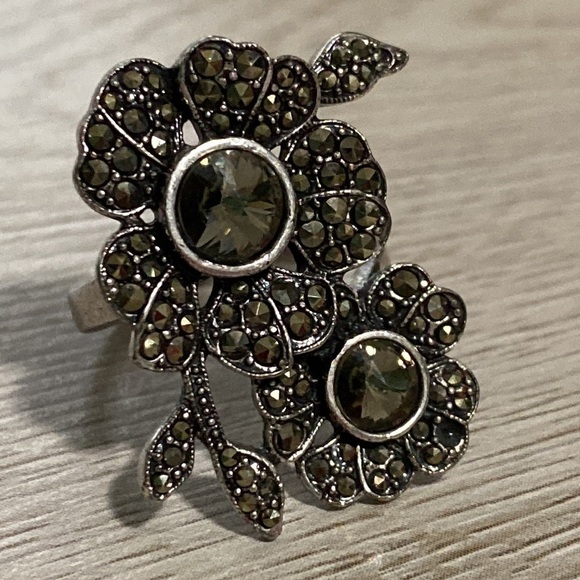 Fossil Silver Black Flower Ring Hematite Stones Marcasite Shimmery Whimsical - Picture 15 of 15